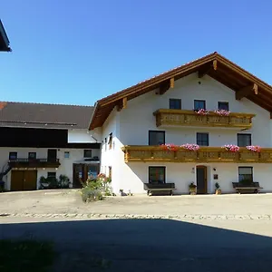 ferienwohnung-bosch-waging-am-see.com-bavaria.com/